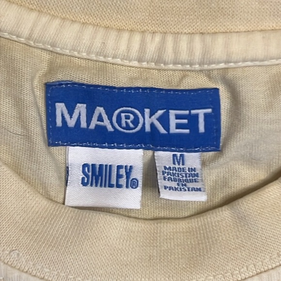Like New! MARKET x Smiley “Pair a dice” Short Sleeve graphic T-shirt sz M - Picture 2 of 6